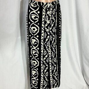 California Influence Sz 6 Maxi-Midi Vintage Rayon Black and Off-Whlte Skirt